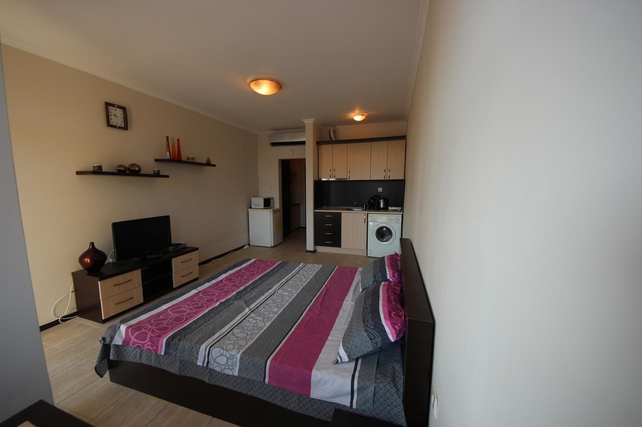 Menada Crystal Park Apartments Sunny Beach Exterior photo