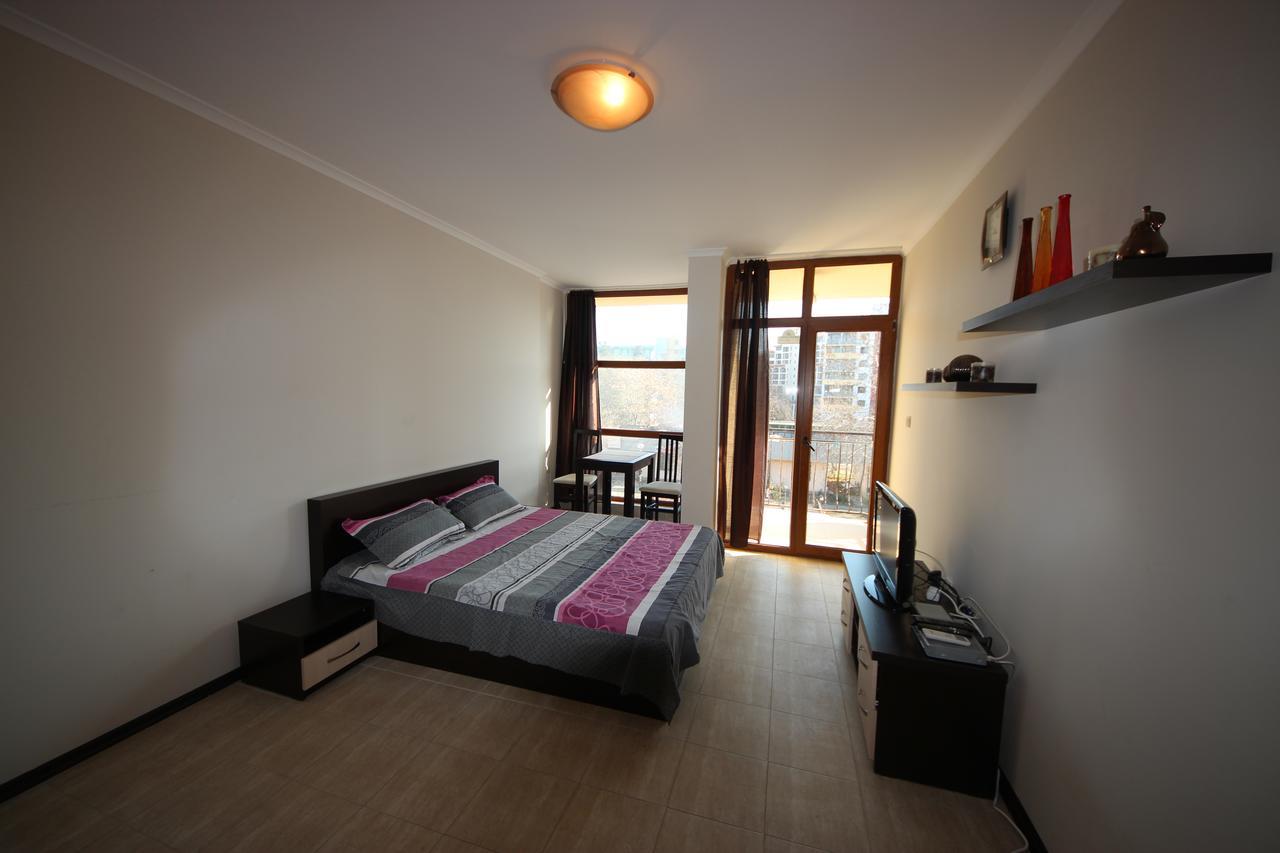 Menada Crystal Park Apartments Sunny Beach Exterior photo